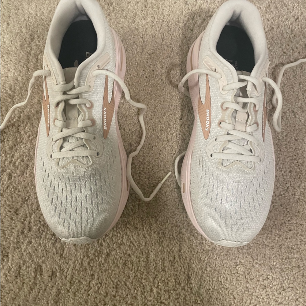 Brooks Ghost Max